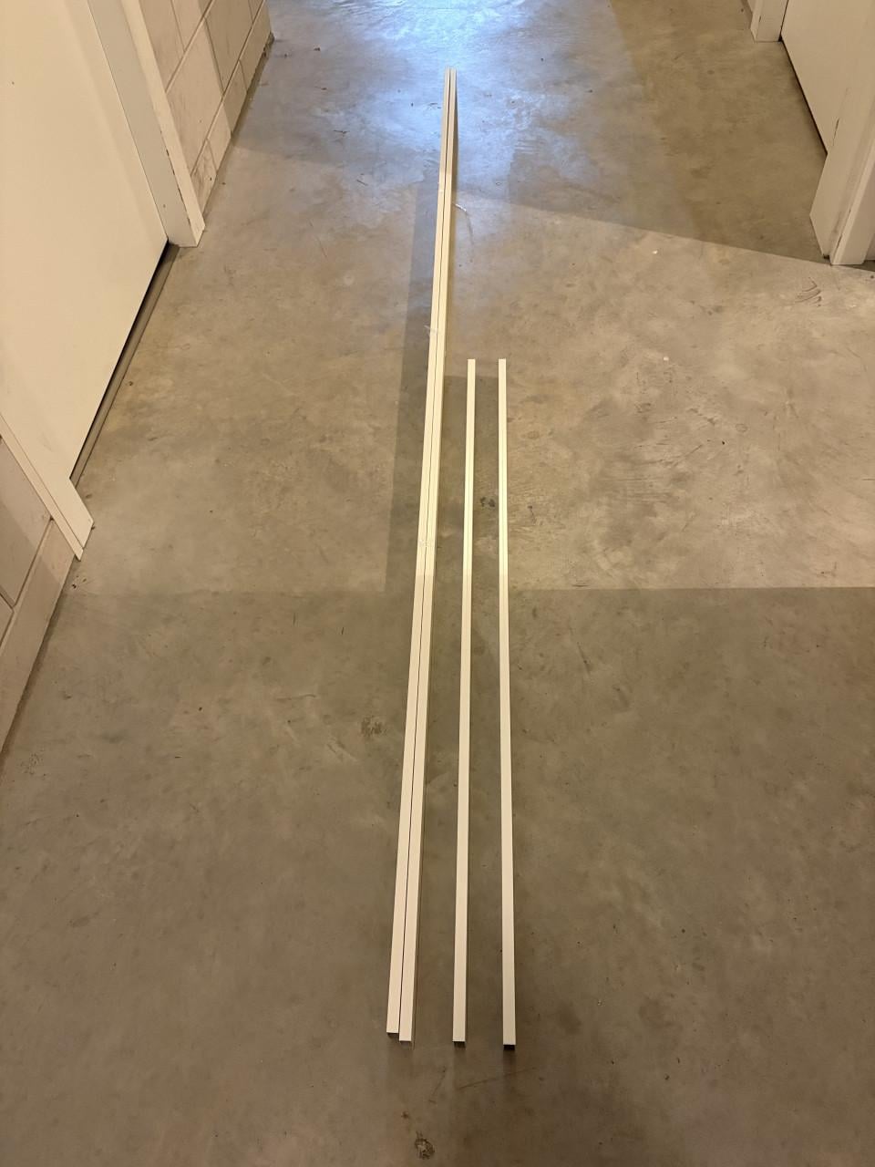 LIVN Opbouwkader wit 130x260cm (voor hordeurmontage)