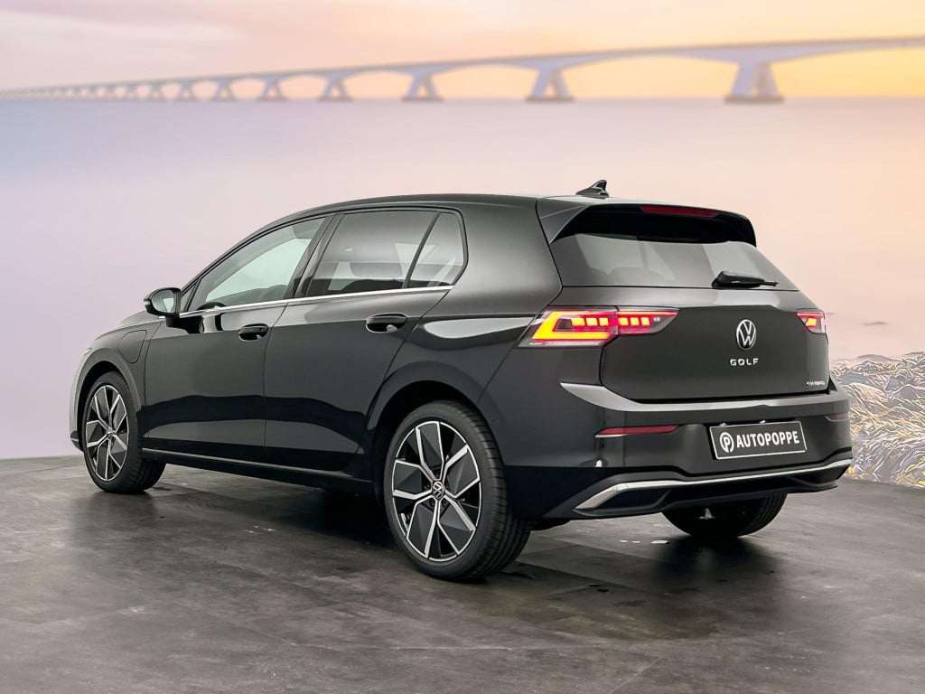 Volkswagen Golf style edition 1.5 ehybrid 150 kw / 204 pk hatchbac