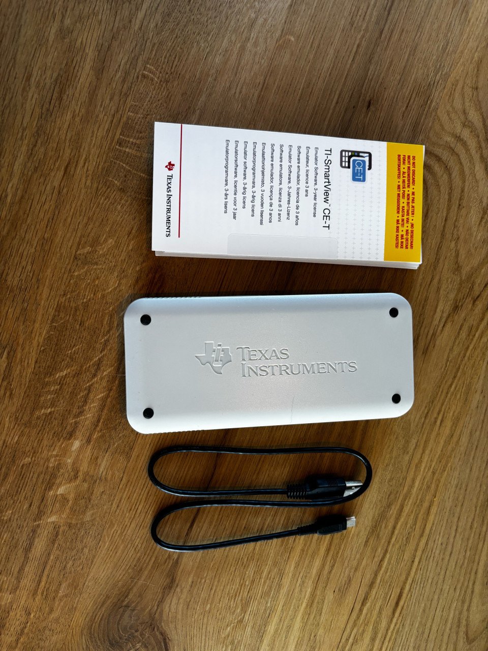 Texas instruments ti-84 plus ce-t python grafische rekenmachine