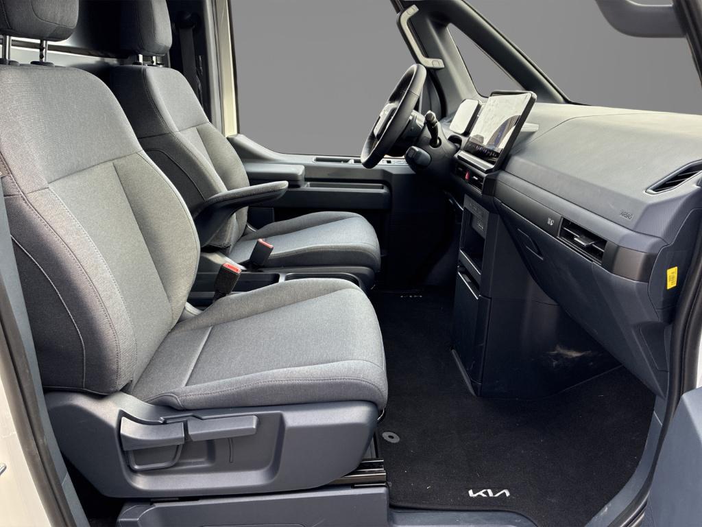 Kia Pv5 l2h1 essential 71.2 kwh | demonstratieauto | houten vloer en wanden