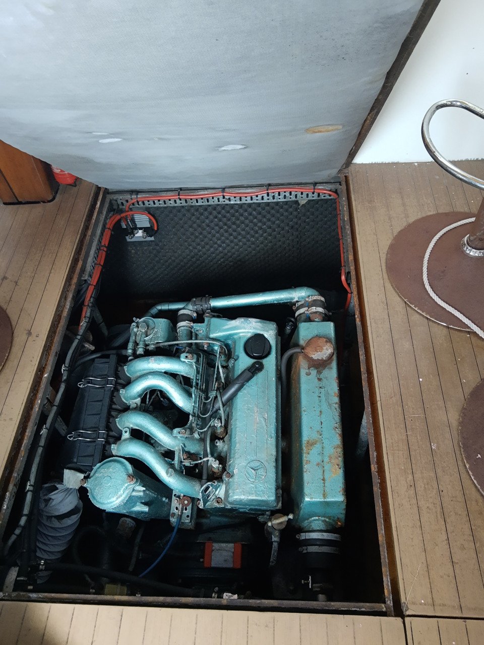 Stoere Eista motorboot – vaarklaar en compleet. Klaar voor avontuur!