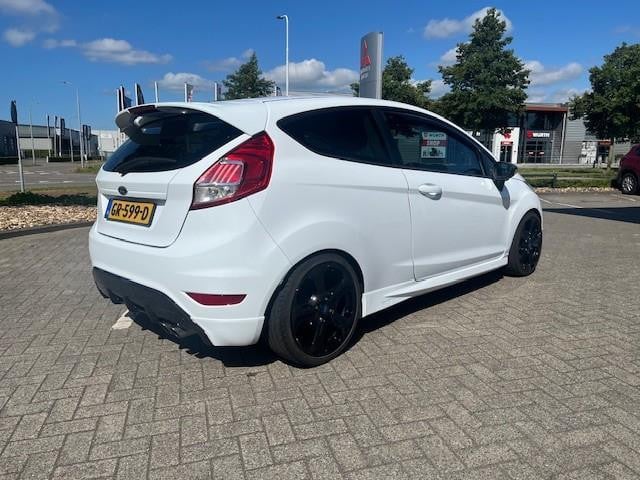 Ford Fiesta 1.6 metal|leer|rijklaar(van particulier)
