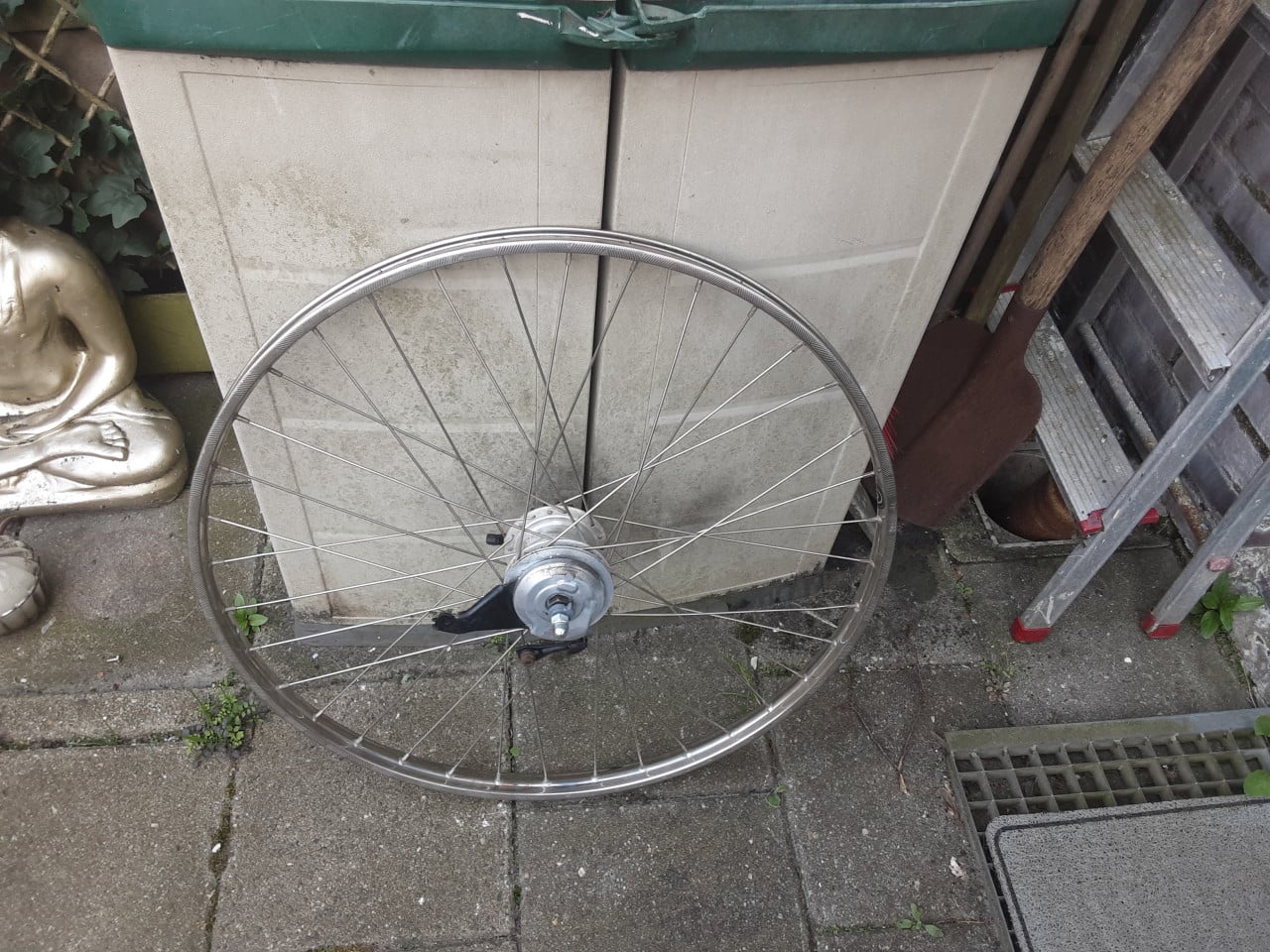 28 inch r.v.s nexus achterwiel, 7 speed,rollerbrake rem