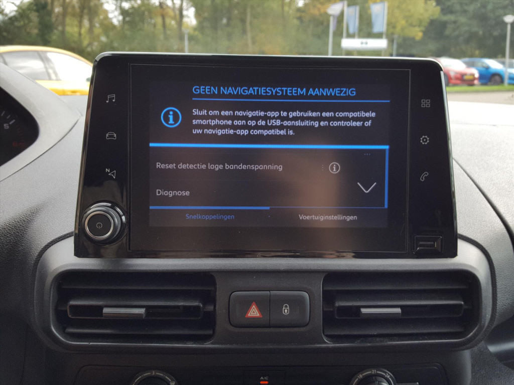 Peugeot Partner premium 1.5 bluehdi-130pk 650kg 3z(vol)automaat (eat8)| nav