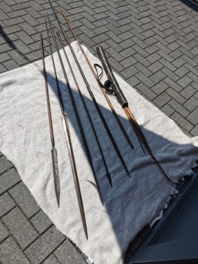 DIVERSE SPEREN EN ANDER WAPEN TUIG