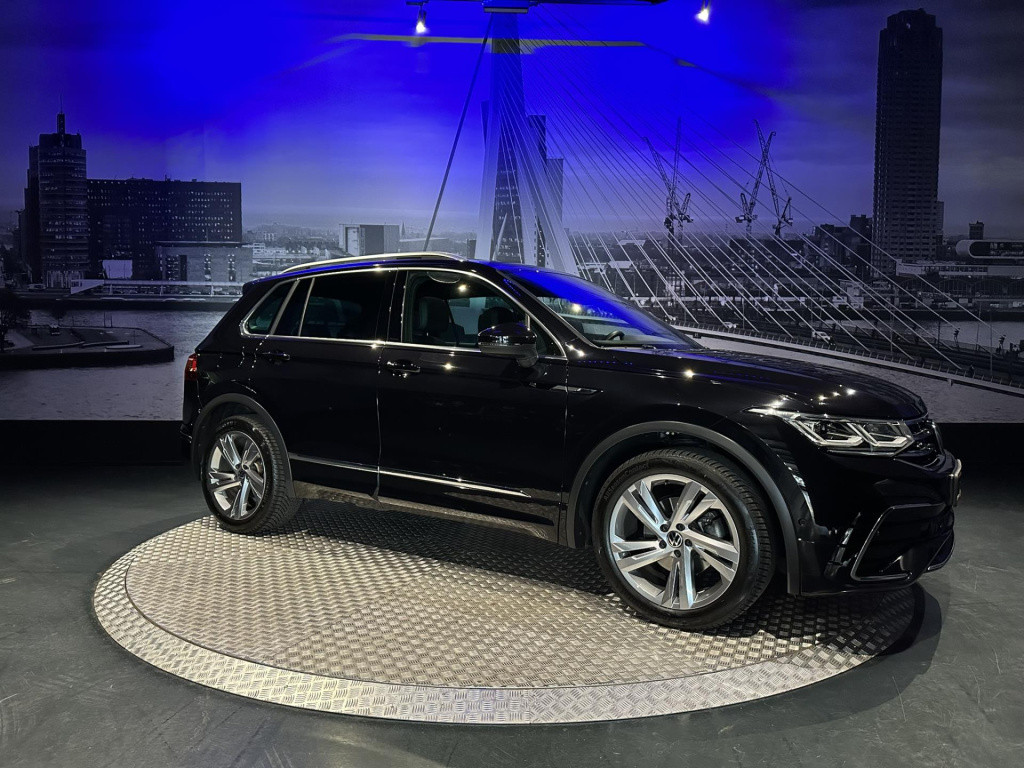 Volkswagen Tiguan 1.5 tsi r-line business+ my 2021 *pano*memory*camera*trek