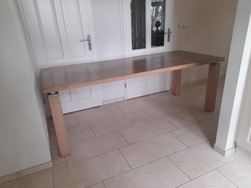Massief houten grote Tafel 220 x 90 ( in goede staat )