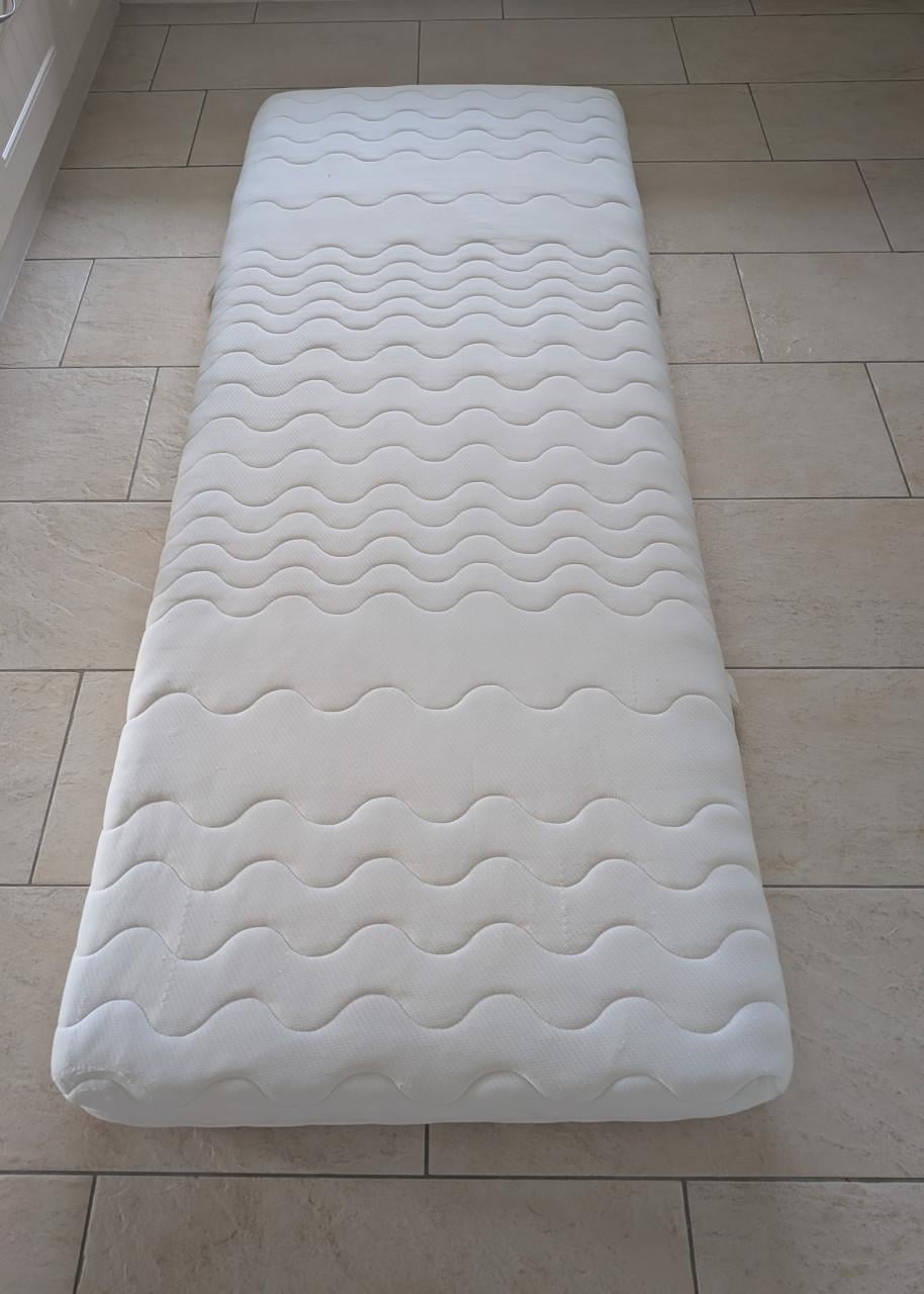 Schoon matras 80 x 200 x 16 (in goede staat )