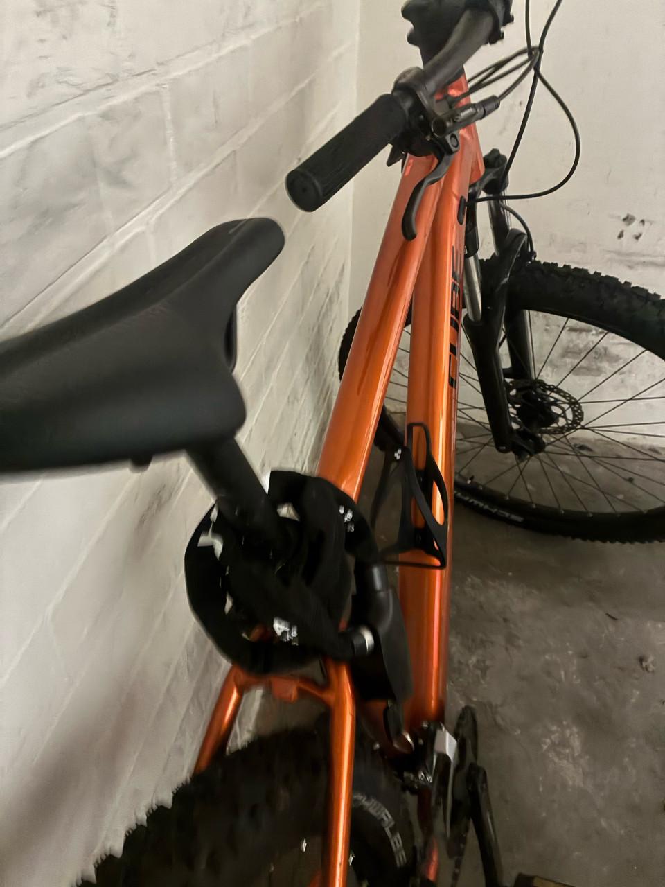 Cube Fiets bijna nieuwe Oranje