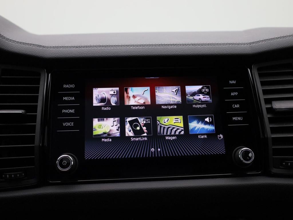 Skoda Kodiaq 1.5 tsi sportline business | automaat | trekhaak | panoramadak