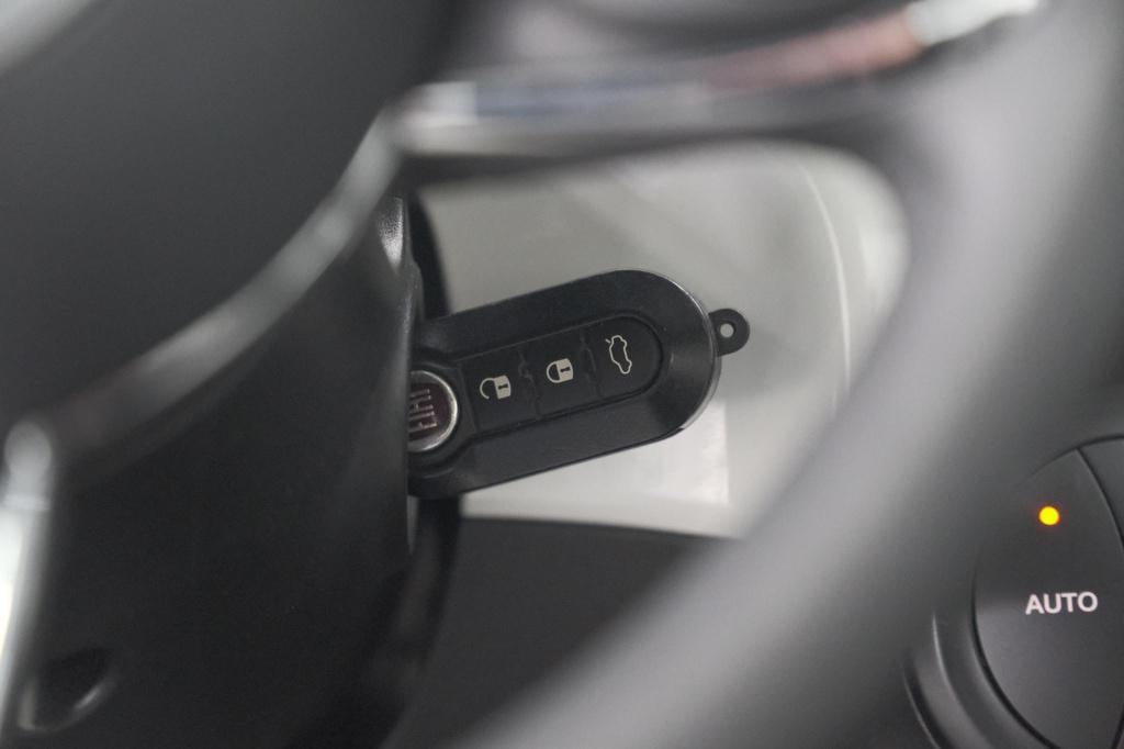 Fiat 500 1.0 hybrid dolcevita | panoramadak | climate control | apple carpl