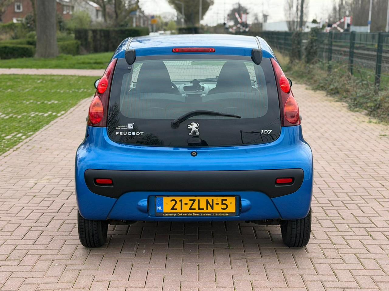 Peugeot 107 1.0 Access  uit 2013 5-Deurs met AIRCO | NETTE AUTO | APK 03/27