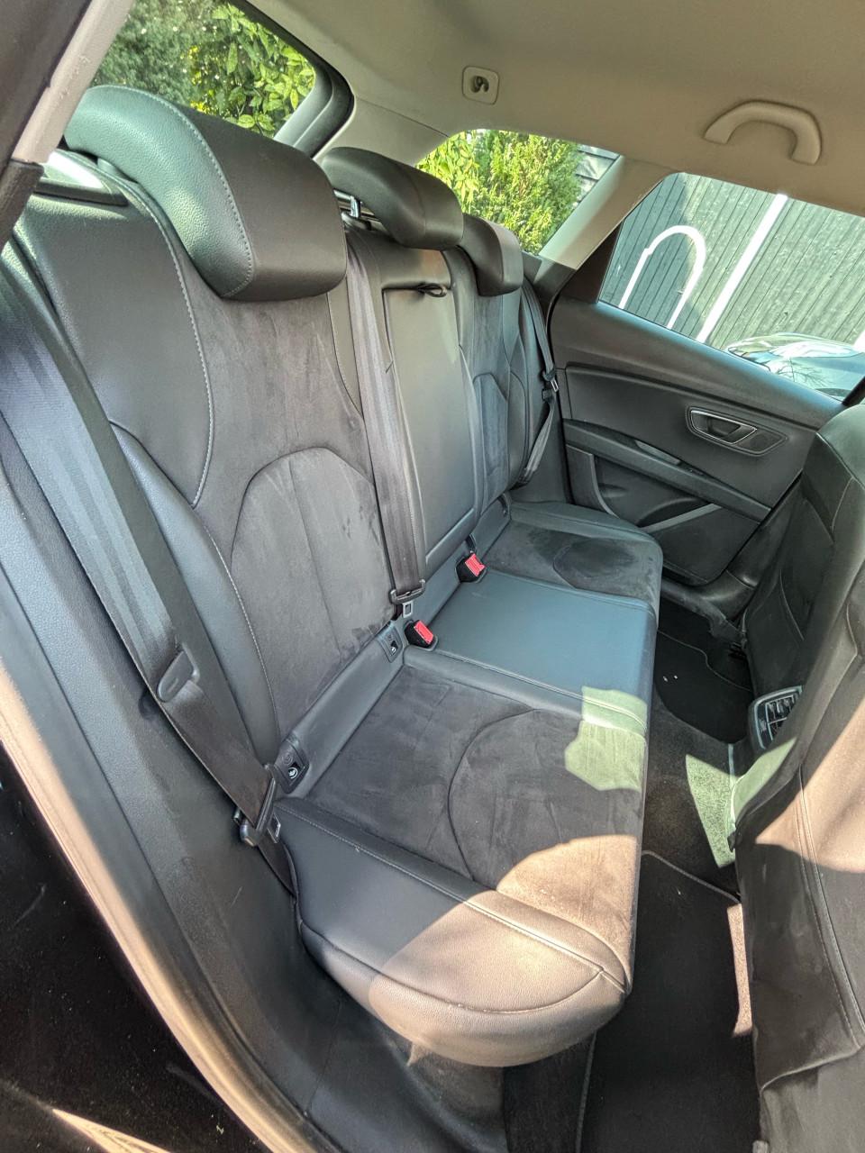 Seat Leon 1.6 TDI 2014 Trekhaak Zwart