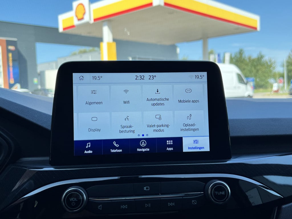 Ford Kuga 2.5 phev st-line x | camera | trekhaak | stoel/ stuur verwarming 