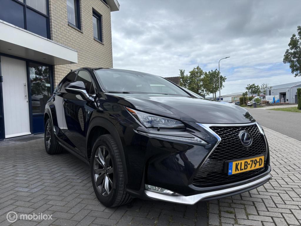 Lexus Nx 300h awd f sport line