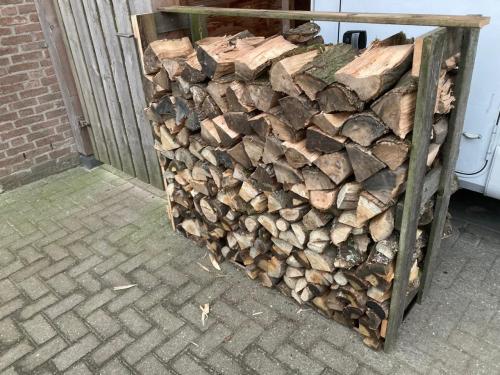 Te Koop 1 jaar gedroogd eik haardhout