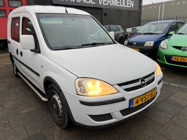 Opel Combo 1.3 CDTI base, automaat!
