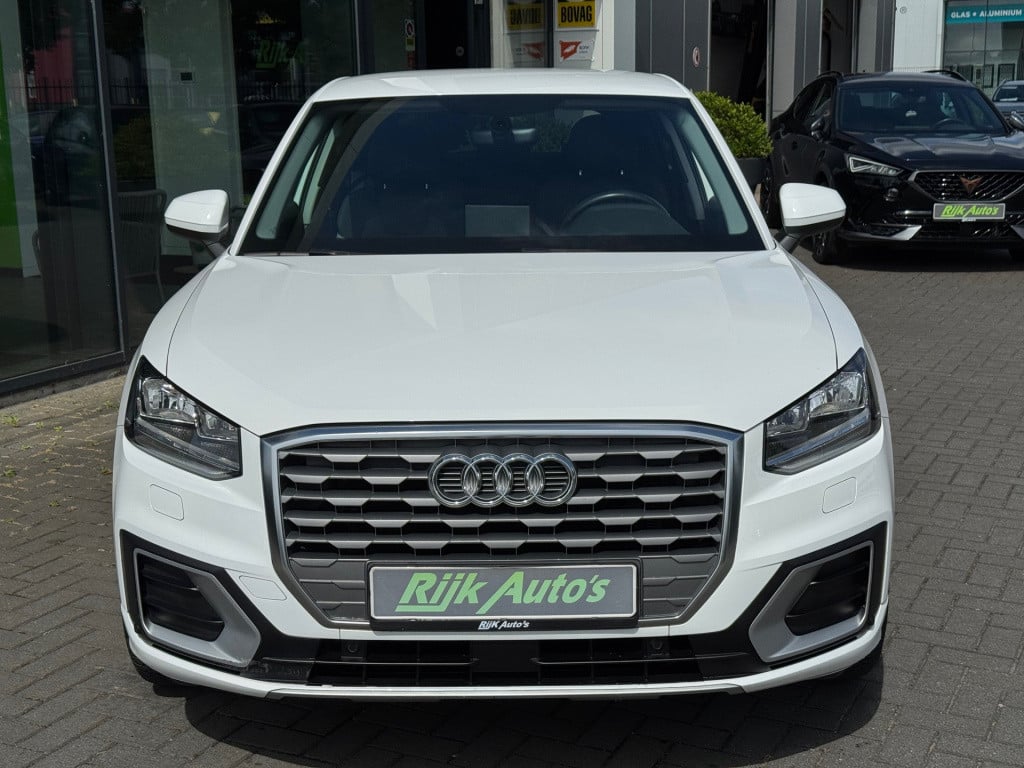 Audi Q2 30 tfsi sport * keyless * stoelverwarming * pdc 2x