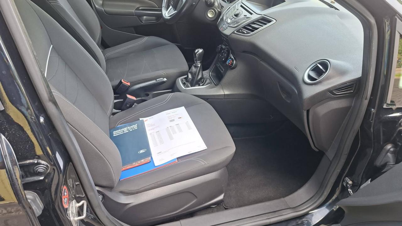 Ford Fiesta 1.0 Champion 5 deurs bj:2013 airco lm-velgen apk 2027 !!