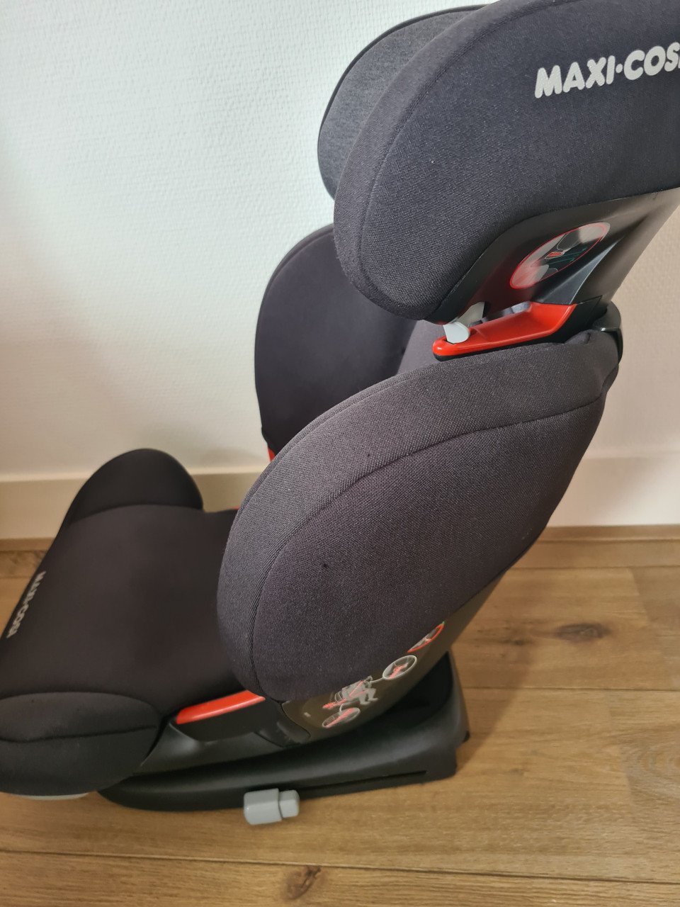 Maxi-Cosi Rodifix Airprotect  Is alleen gebruikt voor kleinkind