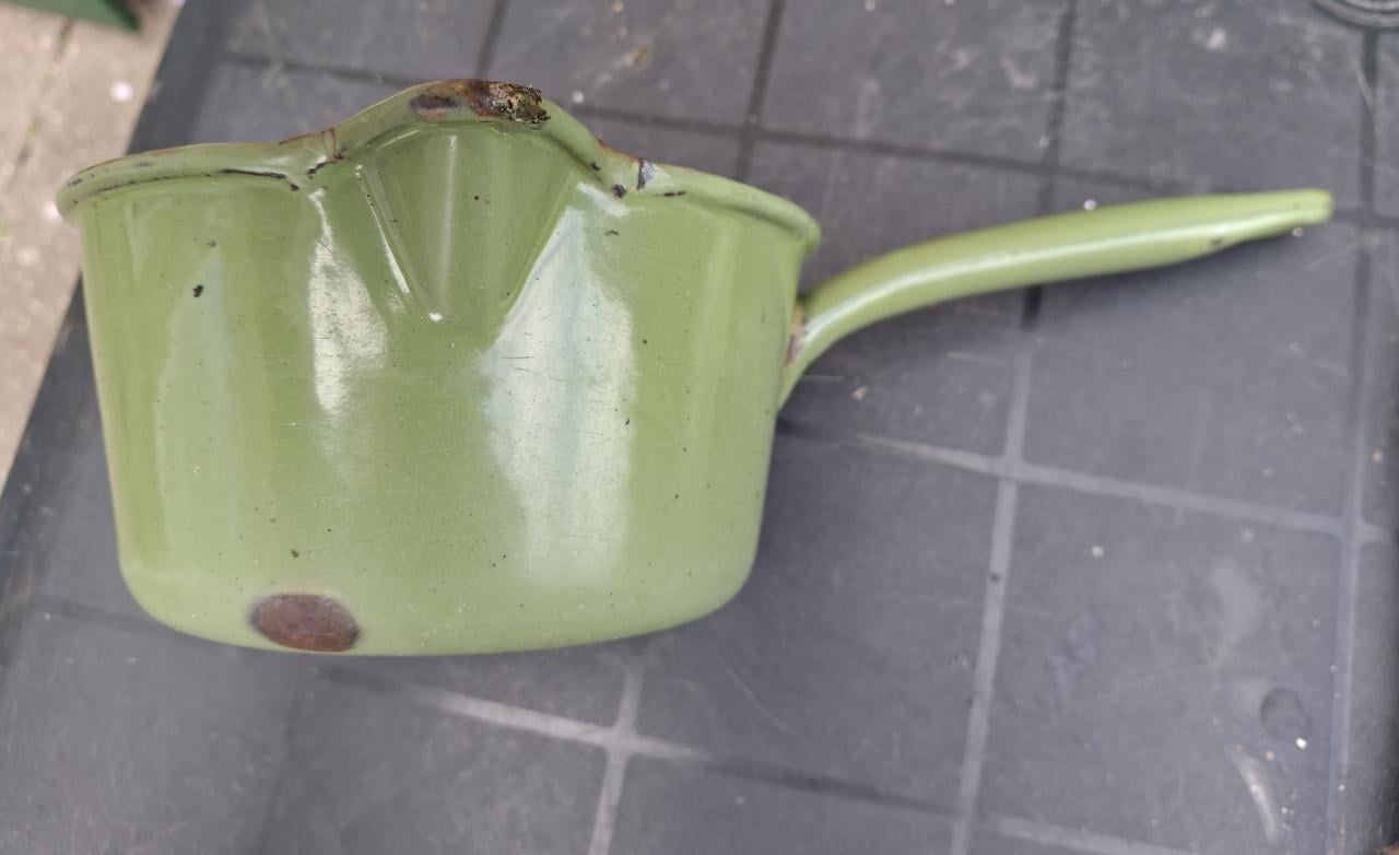 Reseda emaille pan, steelpan en blik