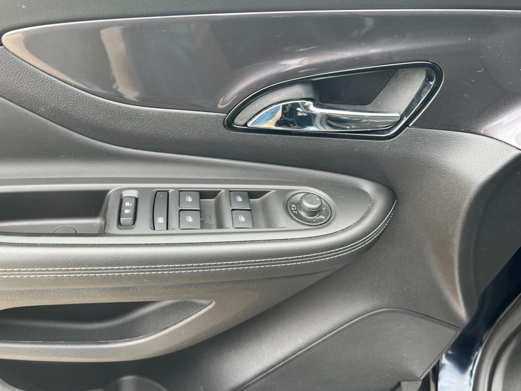 Opel Mokka 1.4 turbo innovation, leer, schuif/kanteldak, trekhaak enz...