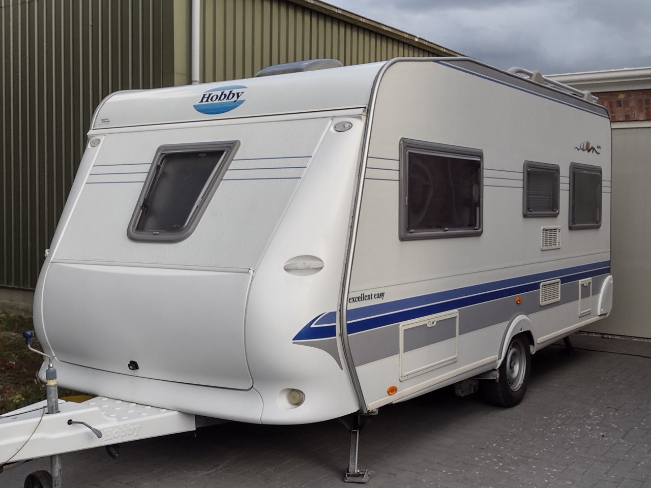 Caravan Hobby Excellent Easy Bouwjaar 2005. In prima staat netjes onderhoud