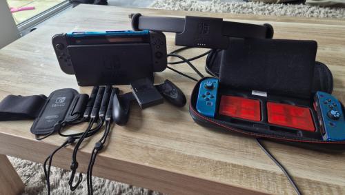 Nintendo Switch compleet + 7 topgames + Ring Fit Adventure – €375