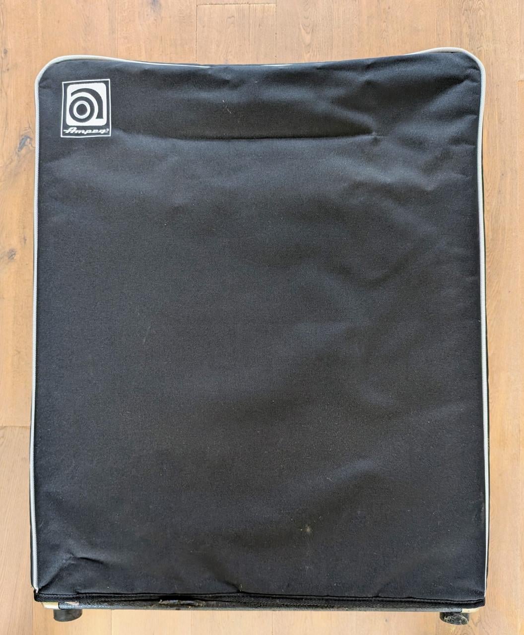 Professionele Ampeg basgitaar installatie