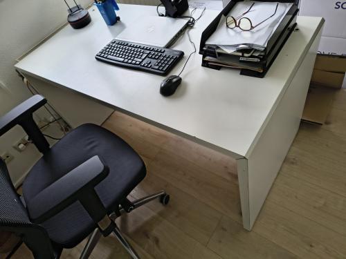 Stevig bureau