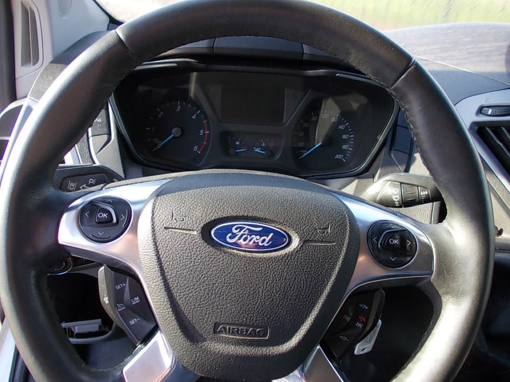 Ford Transit Custom 2.2 l2/h1 airco, nav.,cr.contr. lees tekst !!