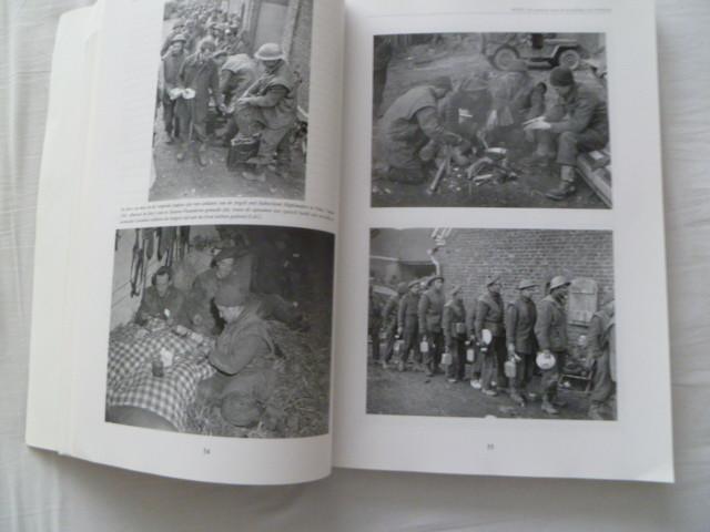 POLDER FIGHTING. Bevrijding van Oostburg.  1944.