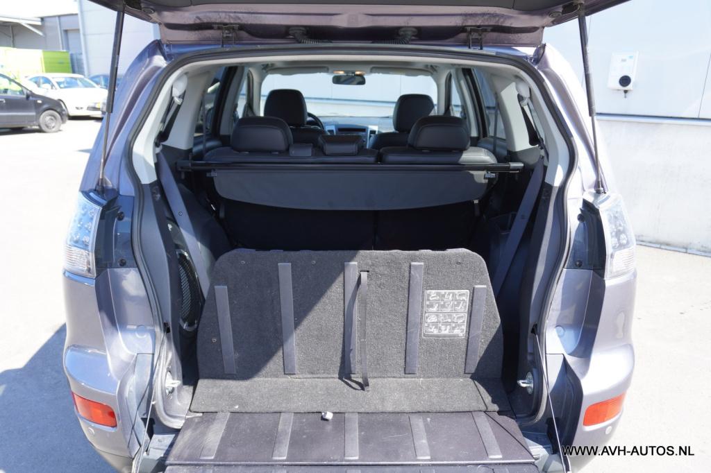 Mitsubishi Outlander 2.2 di-d instyle