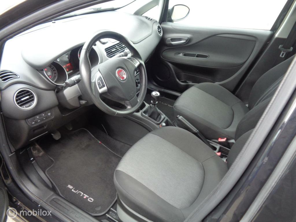 Fiat Punto evo 0.9 twinair turbo street/airco/cruise/5 deurs/pdc/nieuwe apk