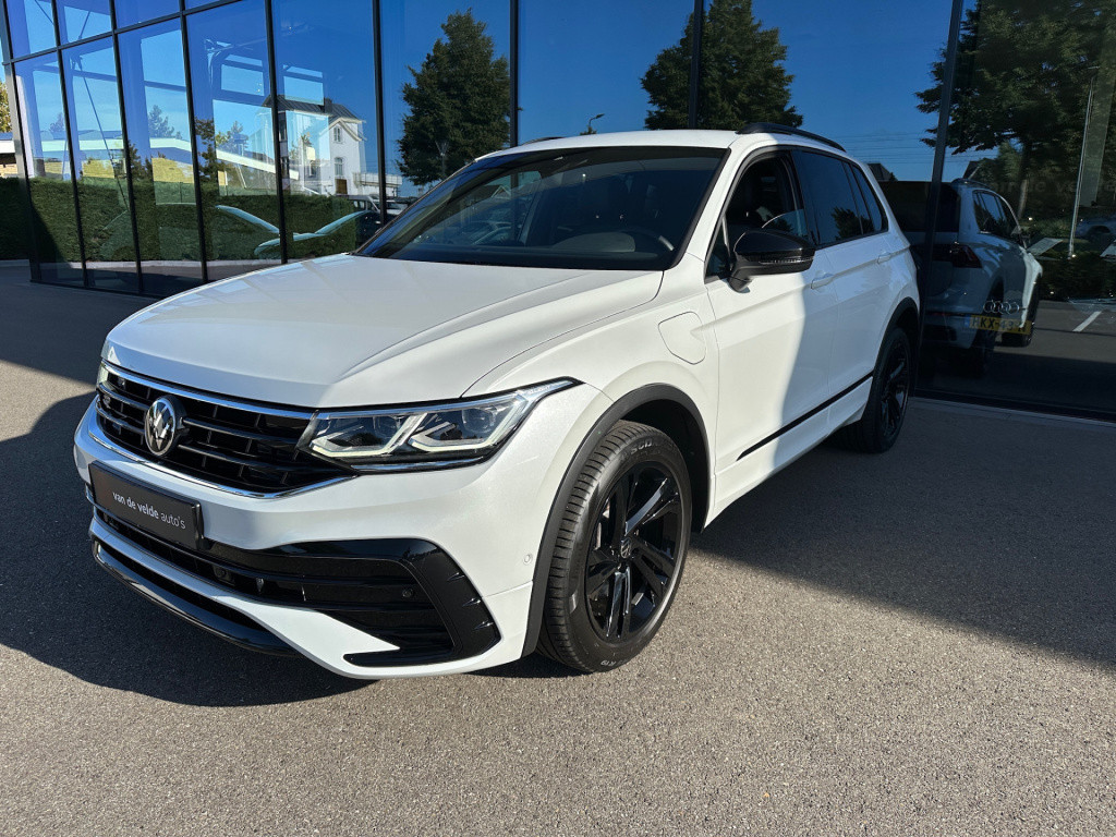 Volkswagen Tiguan 1.4 tsi ehybrid 245pk r-line | black style | trekhaak | c