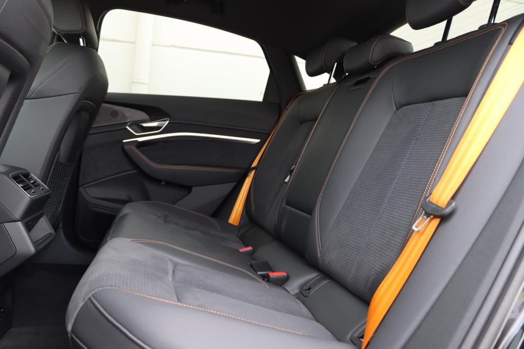 Audi E-tron sportback 55 quattro black edition 95 kwh 408pk s-line
