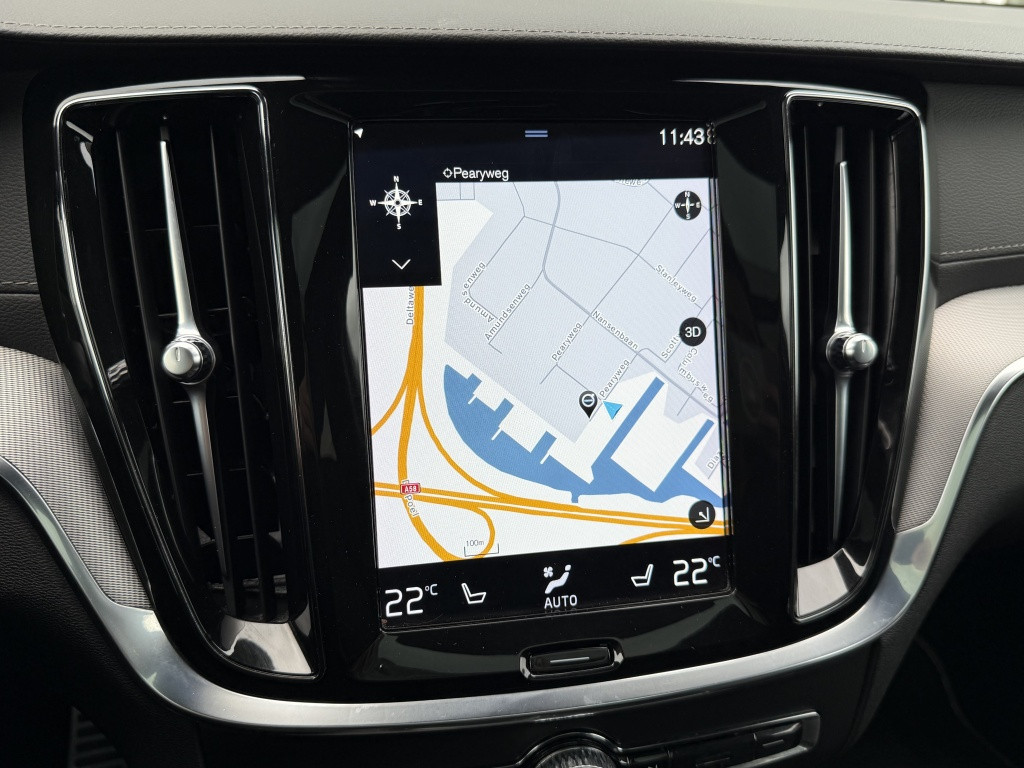 Volvo V60 t6 340pk recharge r-design| panodak| adap.cruise| 360camera| tre