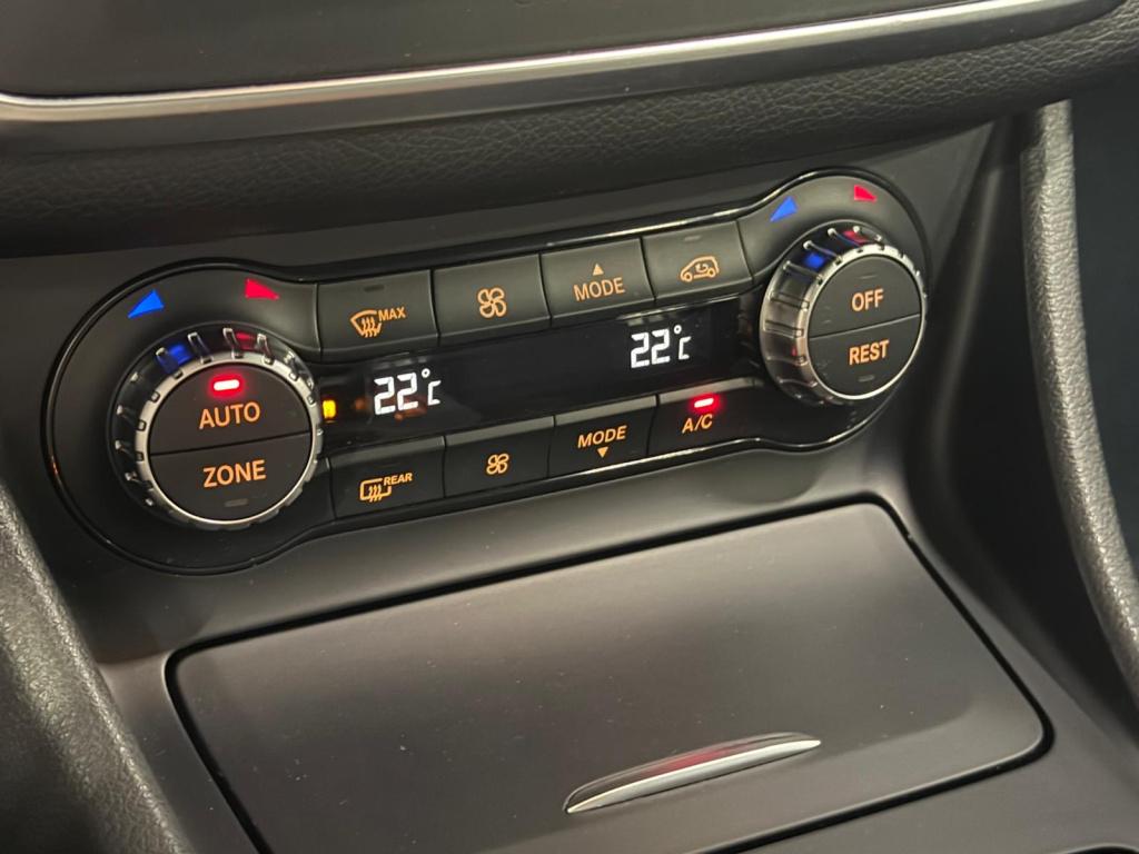 Mercedes-Benz Gla-klasse 200 ambition amg line l stoelverwarming l intellig