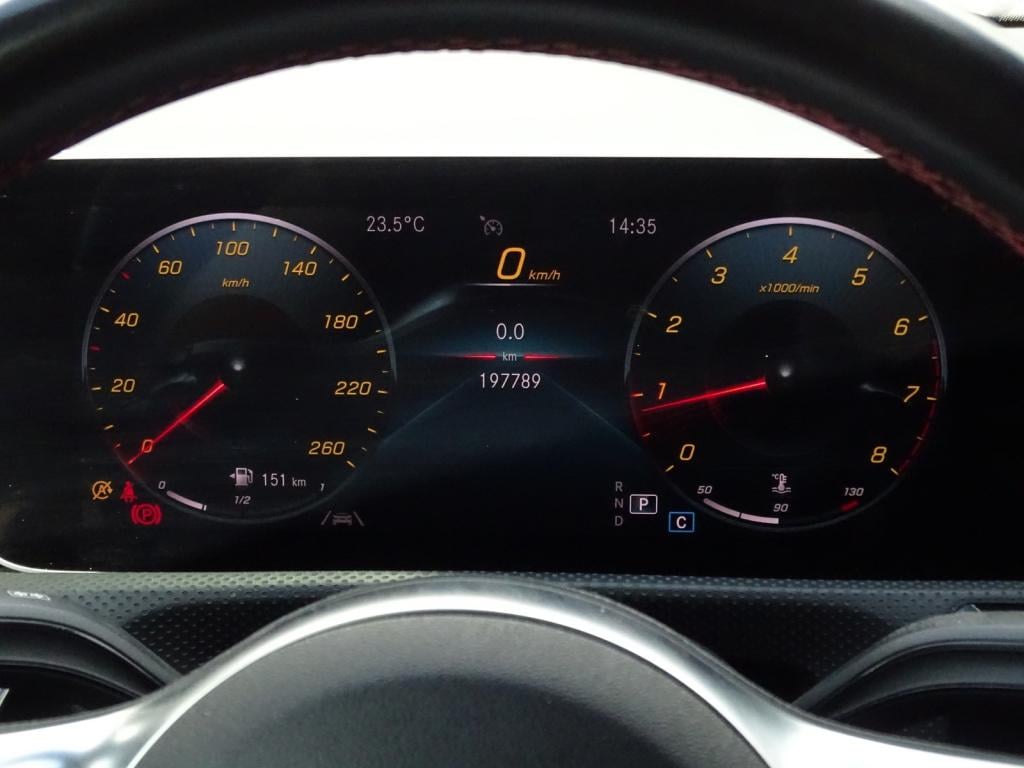 Mercedes-Benz A-Klasse 180 business solution amg | pano | widescreen