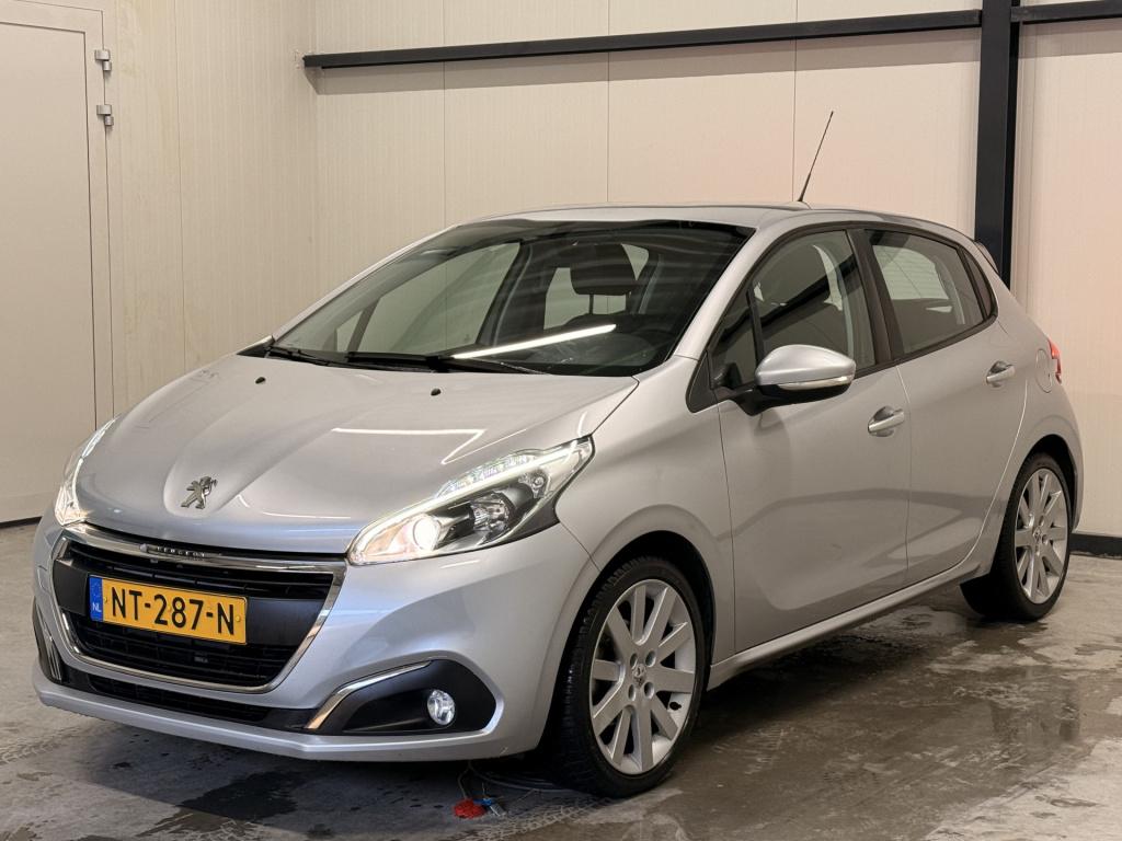 Peugeot 208 1.2 puretech blue lion | led | dab | airco | cruise | apple car