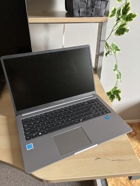 ASUS ExpertBook P1503CVA – 16GB RAM – i3 – 256GB SSD – Windows 11