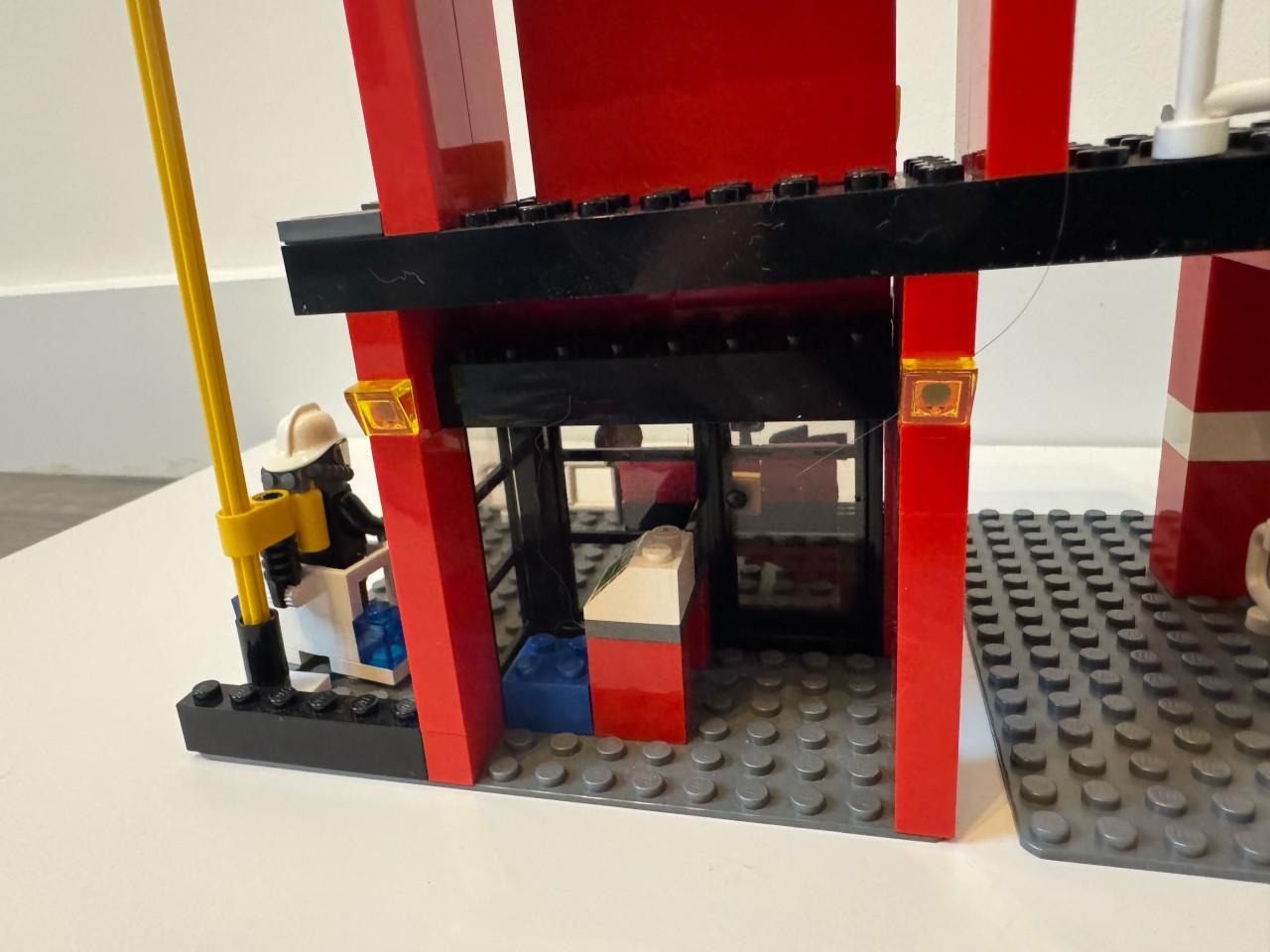 Complete Lego City Brandweerkazerne set 7240.