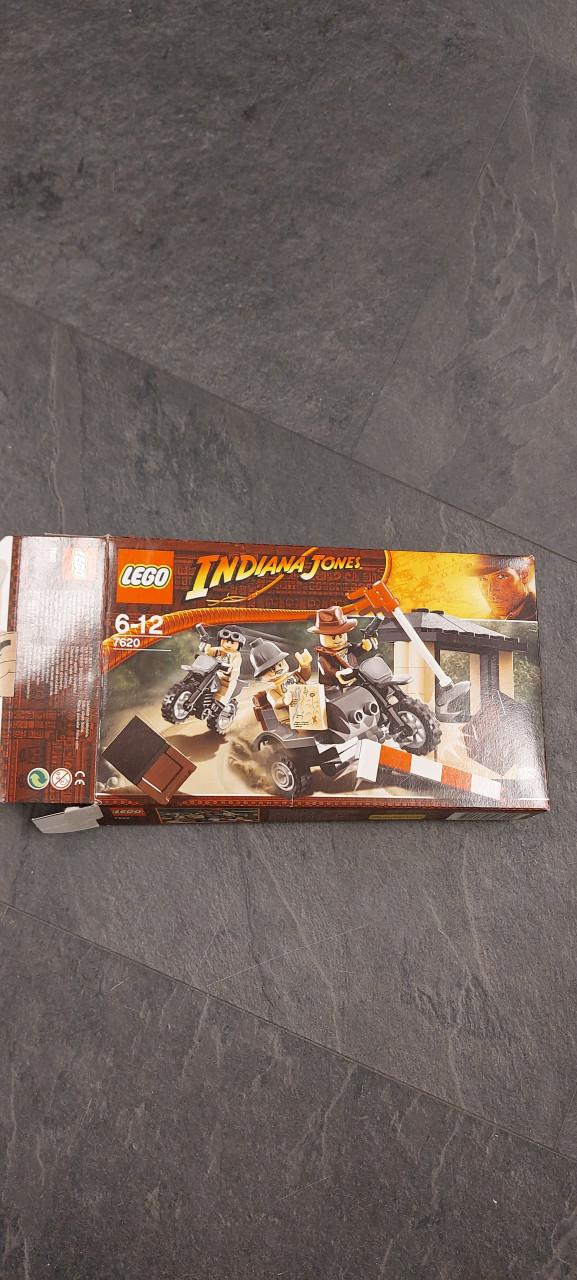 Lego 7620 Indiana Jones Kingdom of the crystal skull