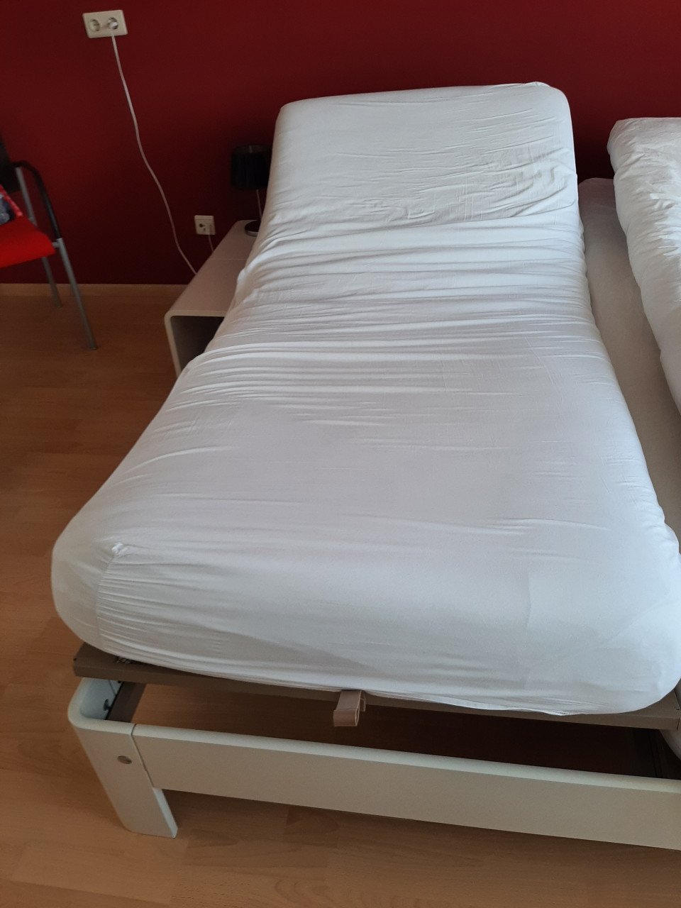 Auping bed 1.80 bij 2.10 met eventueel achterbouw