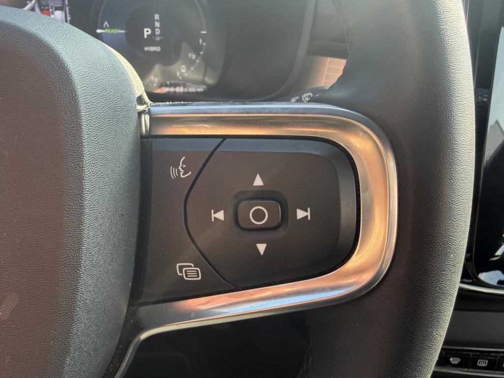 Volvo XC40 1.5 t4 plug-in hybrid plus dark