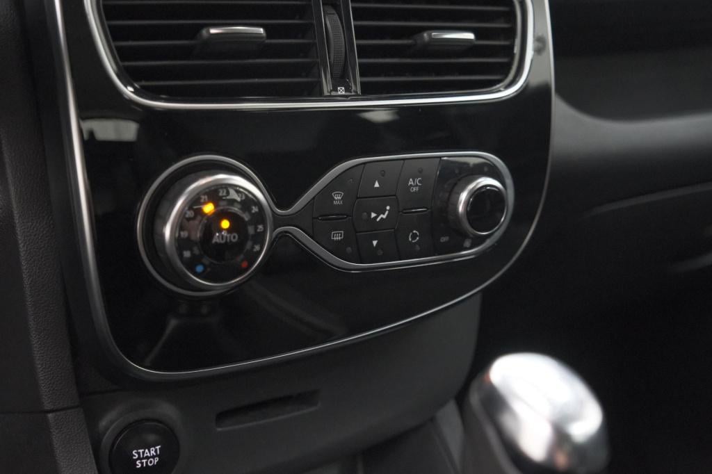 Renault Clio estate tce 90 intens | navigatie | parkeersensoren | climate c