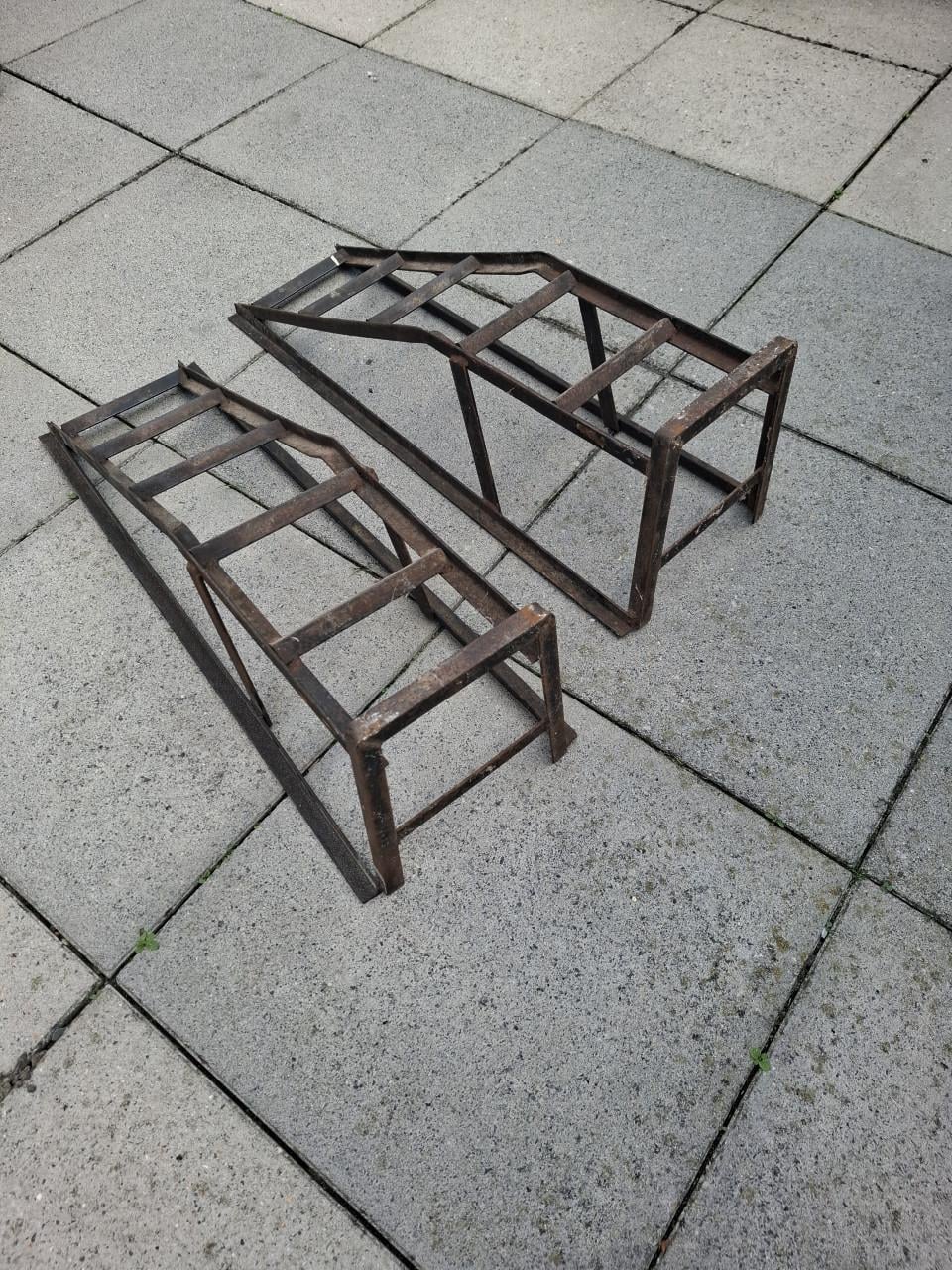 Set van twee stevige oprijbokken,