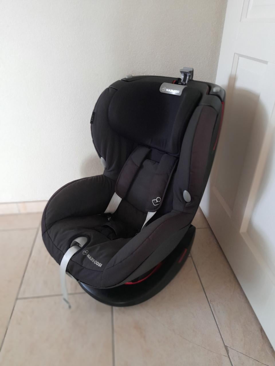 Maxi cosi autostoel 9 /18 kg (in goede schone staat )