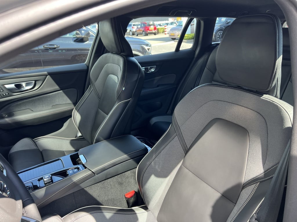 Volvo V60 t6 398pk recharge plus dark| adap.cruise| 360camera| trekaak