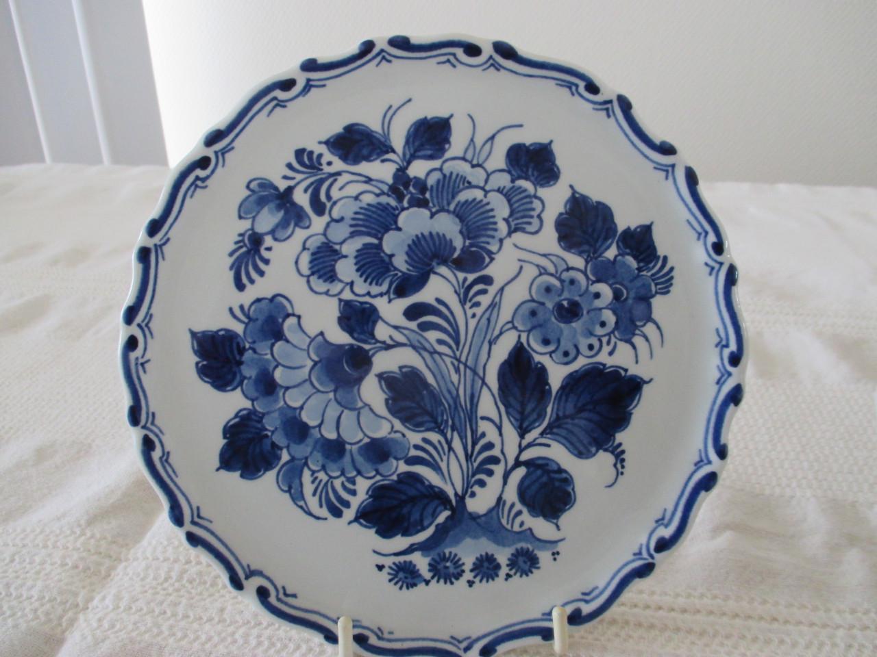 3 zeer Mooie bij elkaar passende Delftsblauwe bordjes ( Porcelyne fles )